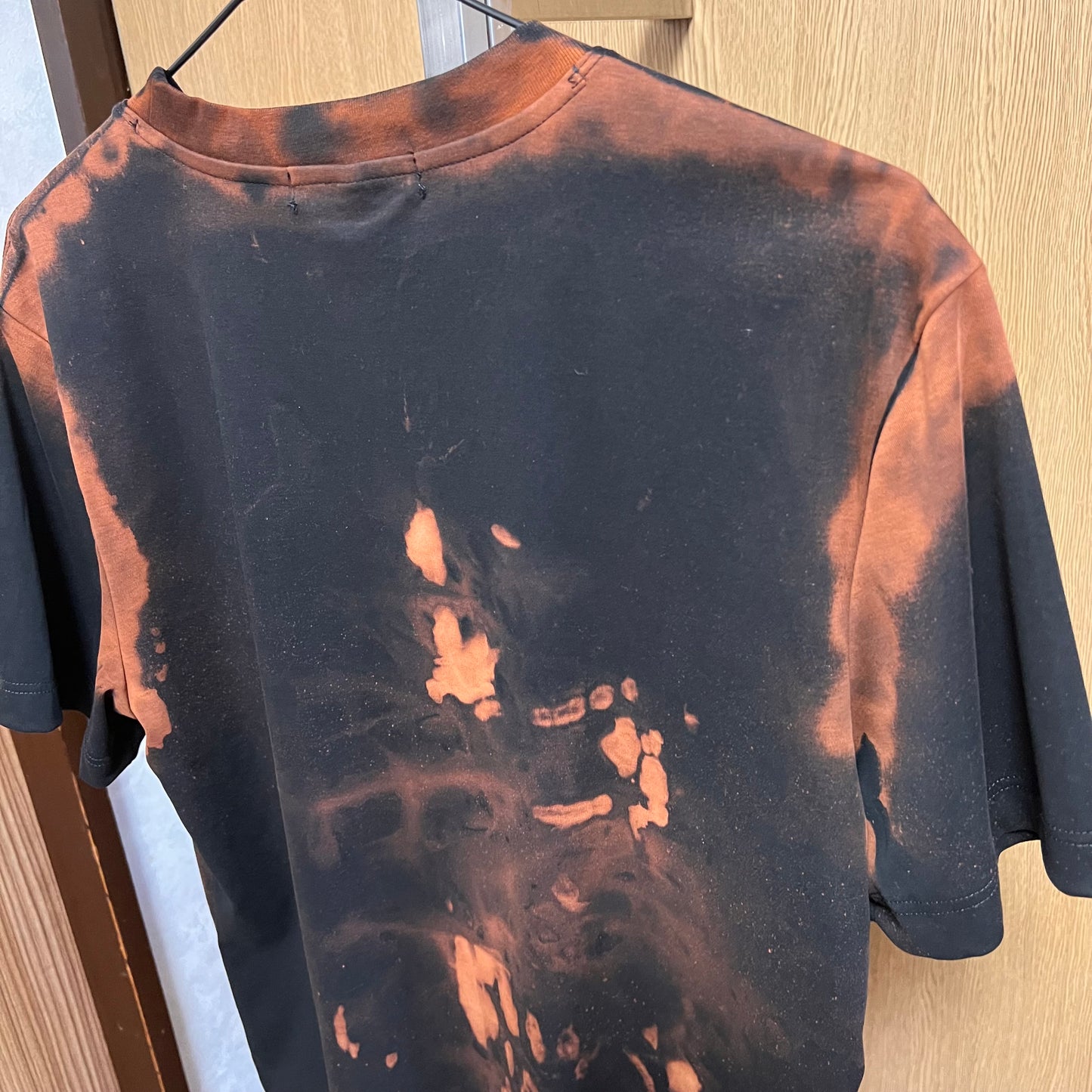 Bleached silhouette tee 04