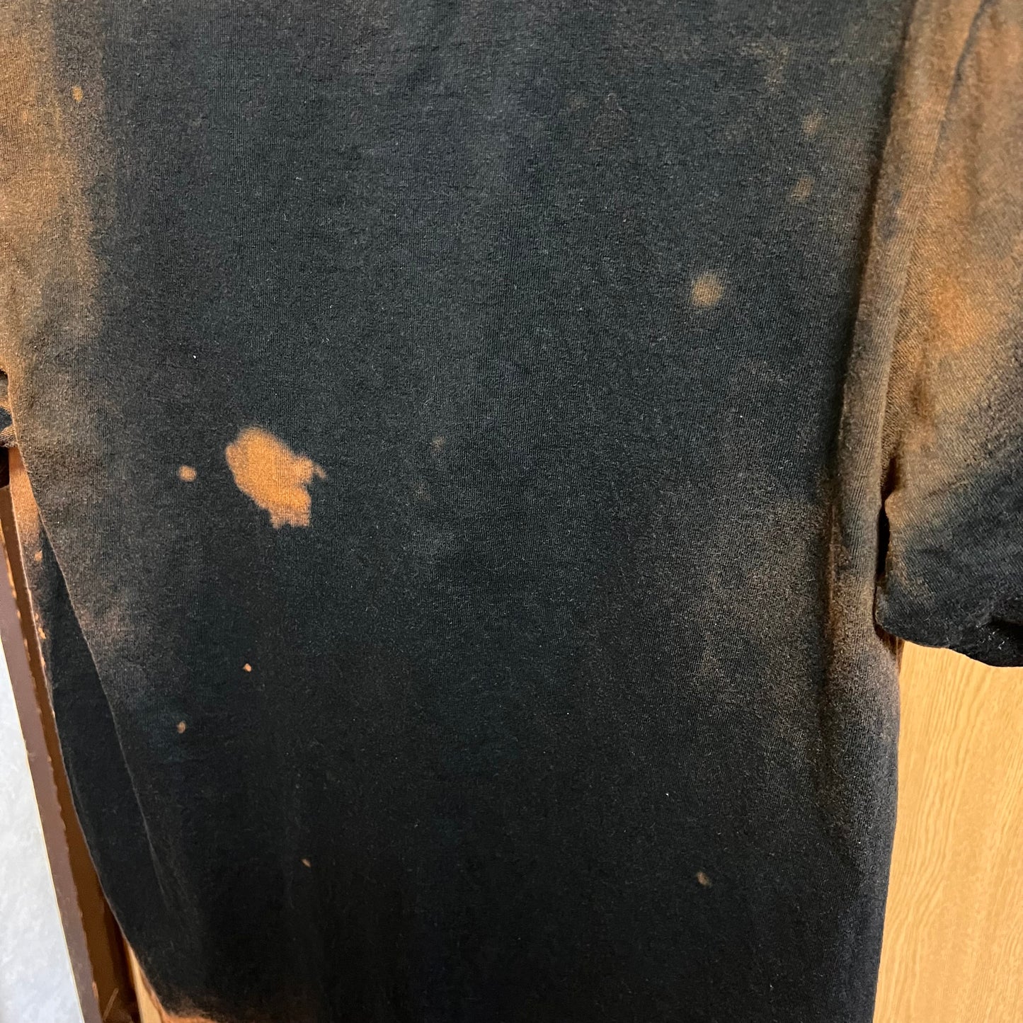 Bleached silhouette tee 02
