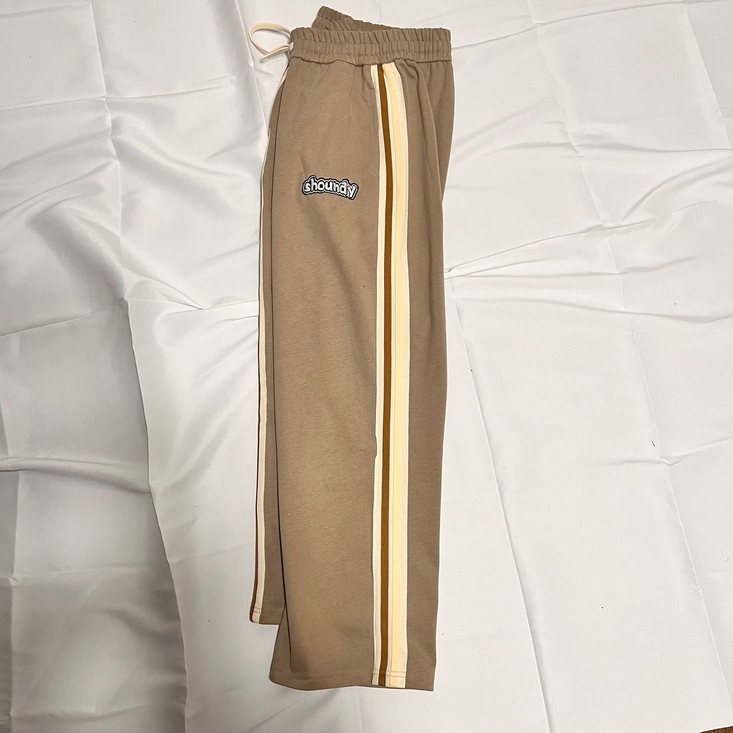 ジャージセットアップ shoundymodel カラー.カーキ　ver.ロゴホワイト