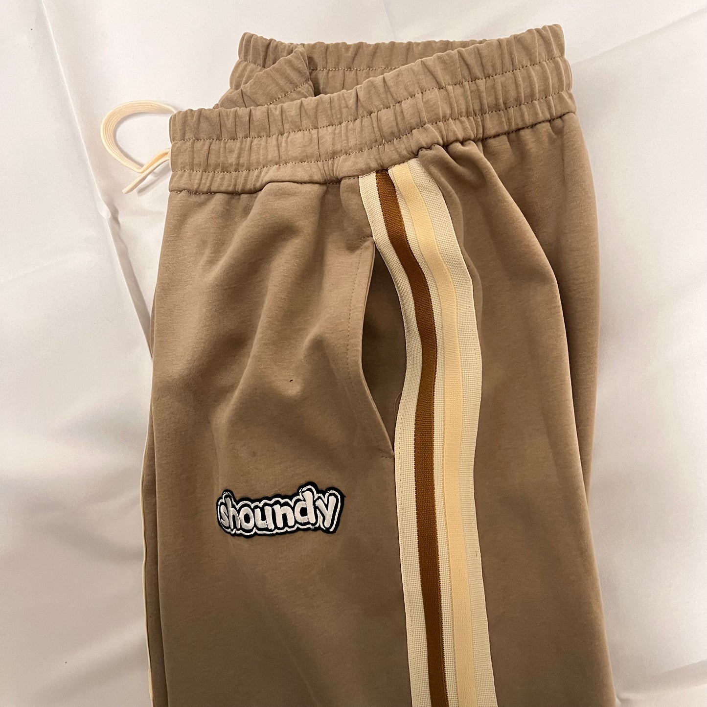 ジャージセットアップ shoundymodel カラー.カーキ　ver.ロゴホワイト