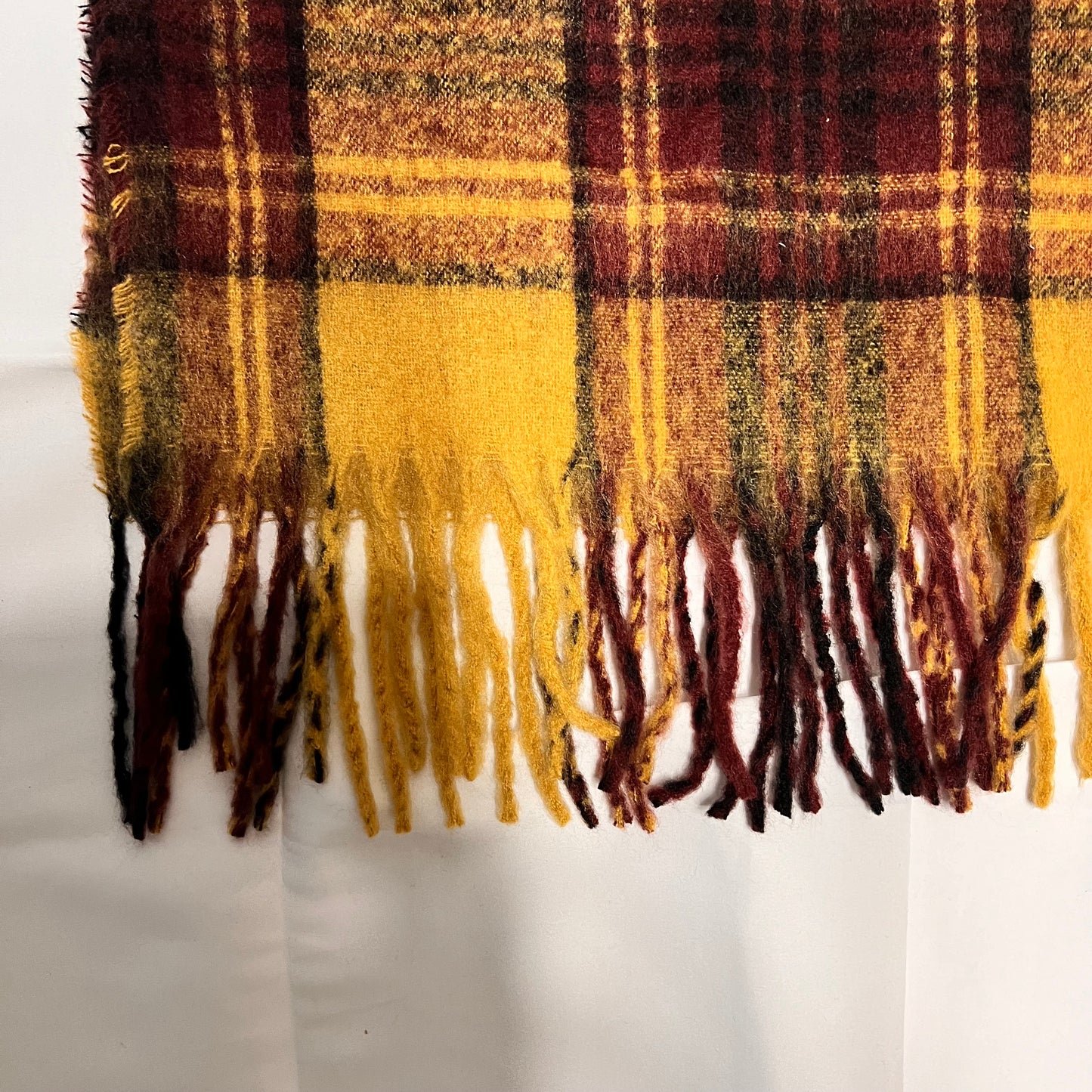 ニットマフラー　イエローレッドチェック柄