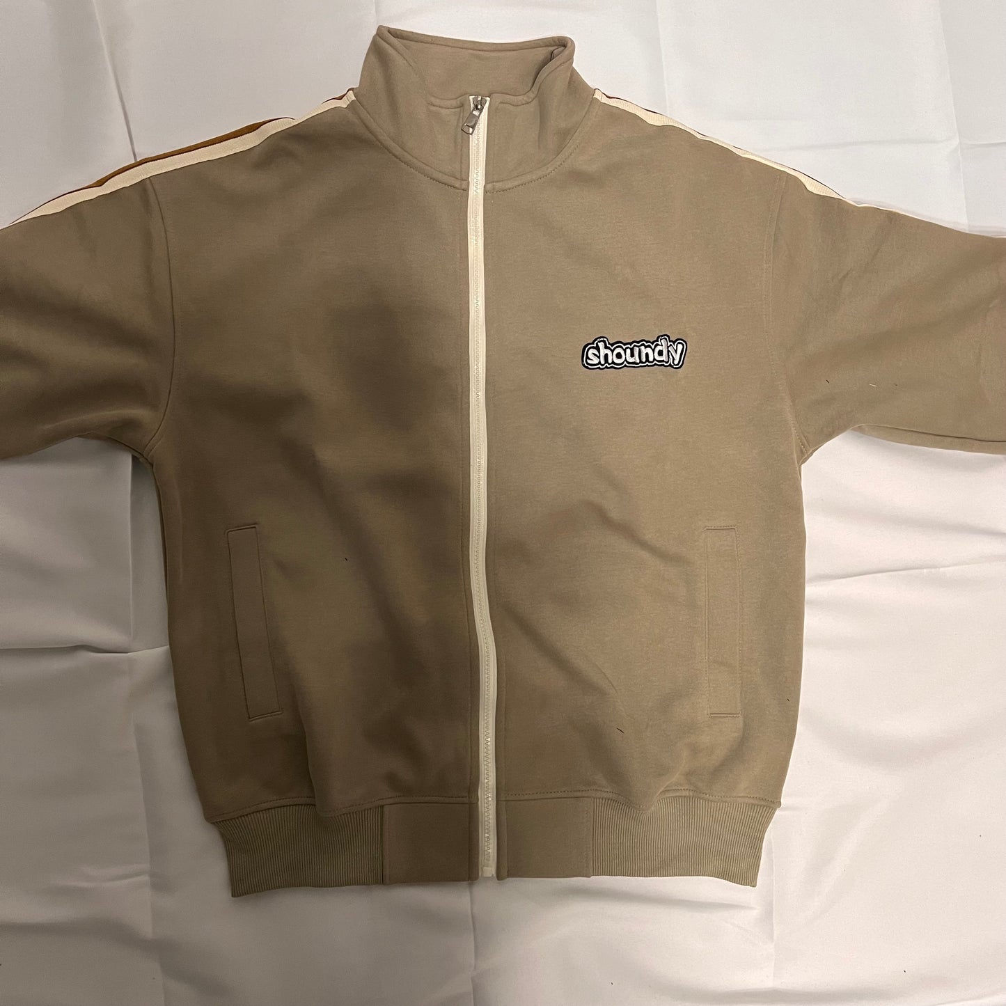 ジャージセットアップ shoundymodel カラー.カーキ　ver.ロゴホワイト