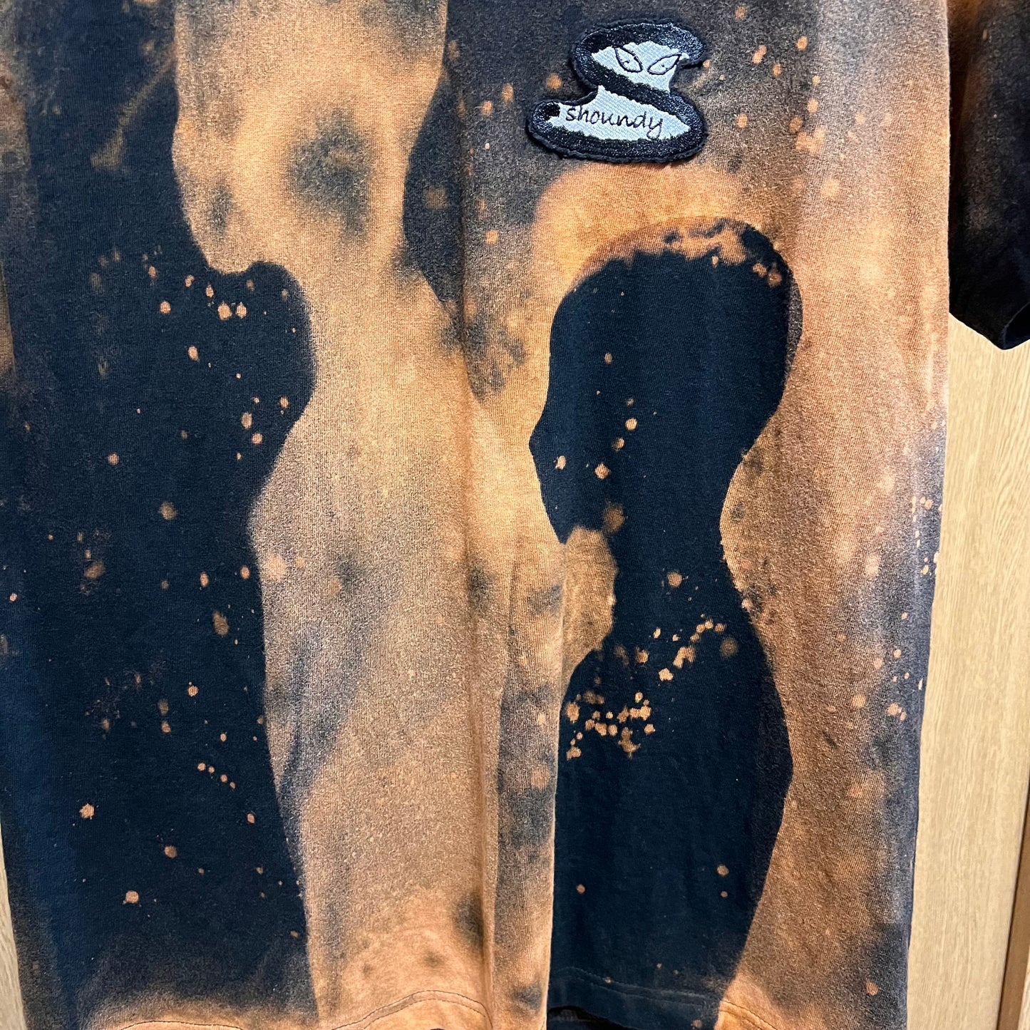 Bleached silhouette tee 02