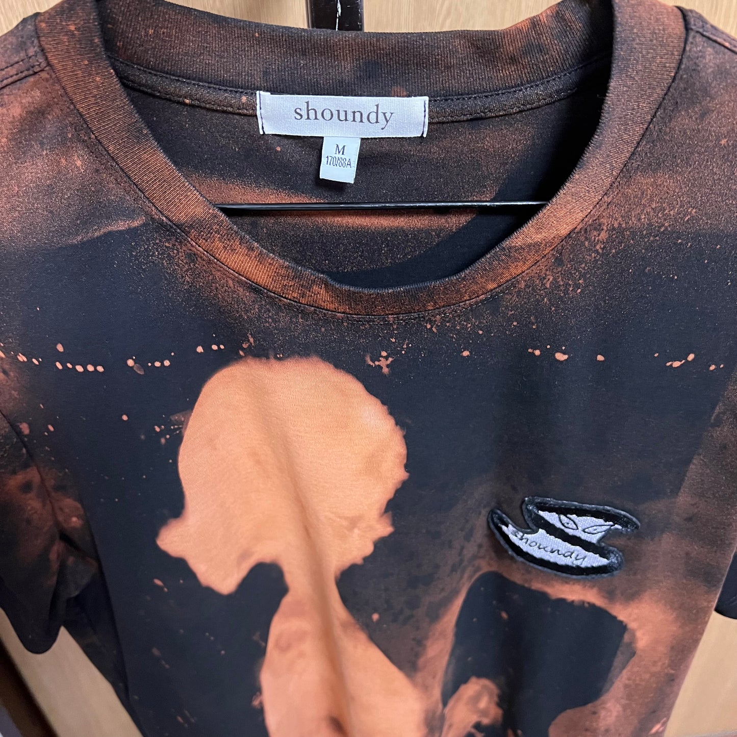 Bleached silhouette tee 04