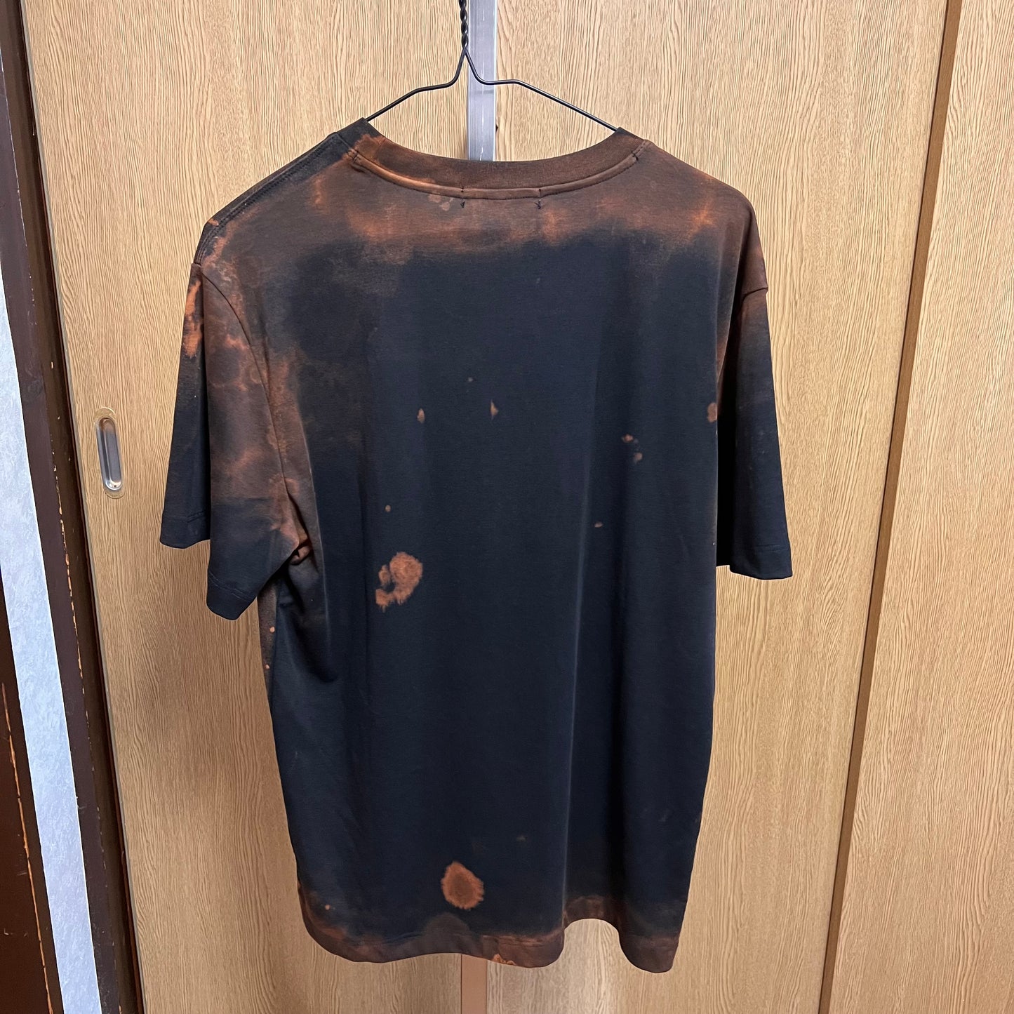 Bleached silhouette tee 03