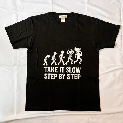 ゆっくりで良い、前に進め　Tシャツ