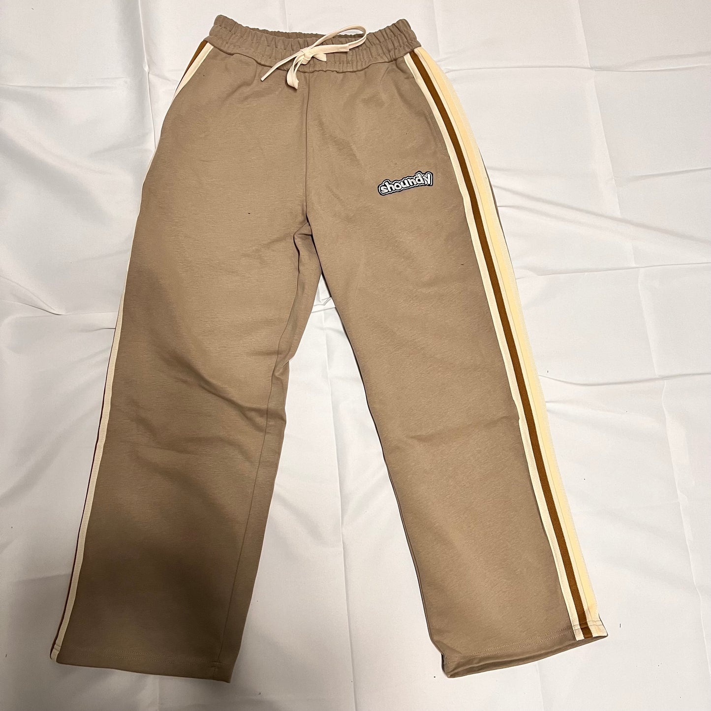 ジャージセットアップ shoundymodel カラー.カーキ　ver.ロゴホワイト