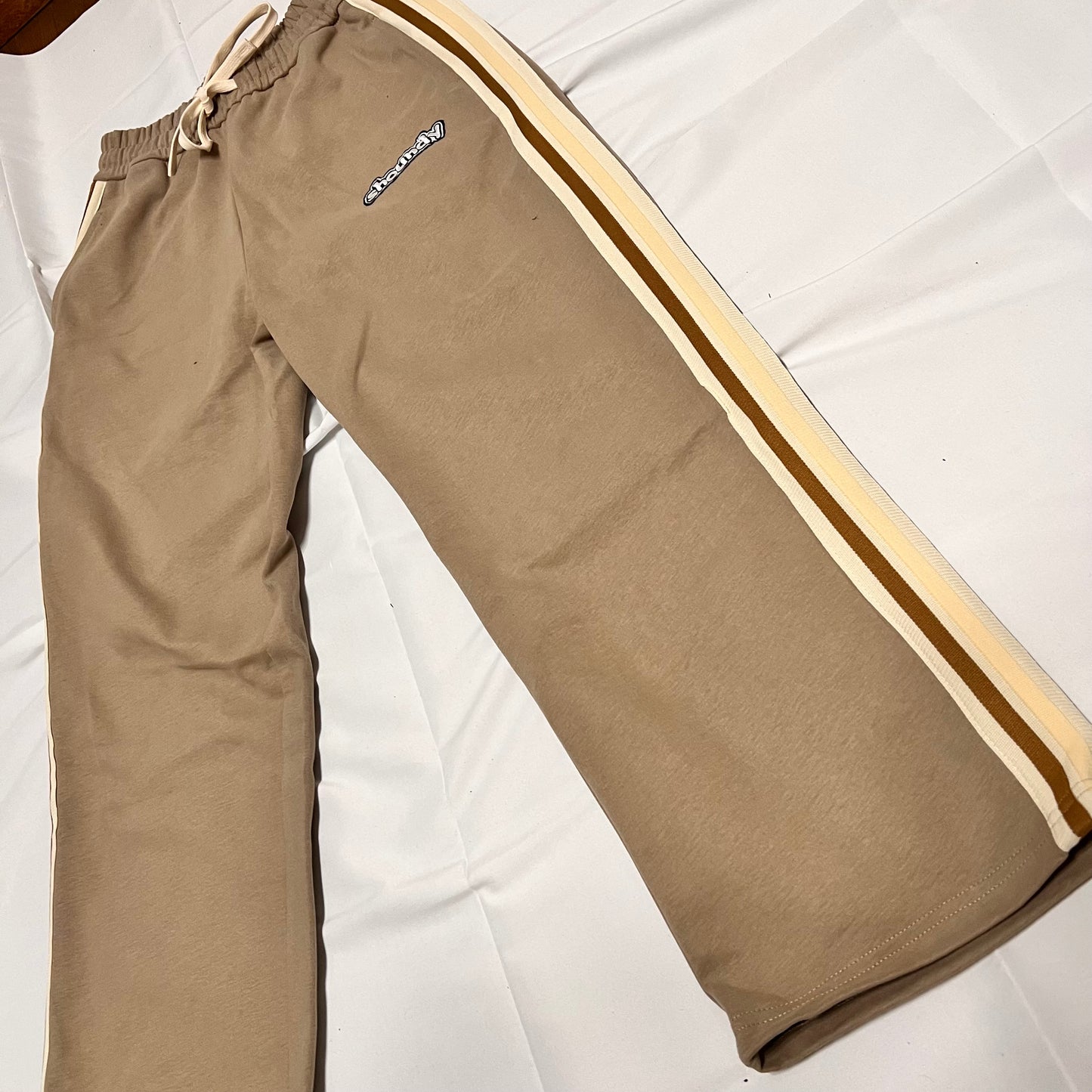 ジャージセットアップ shoundymodel カラー.カーキ　ver.ロゴホワイト