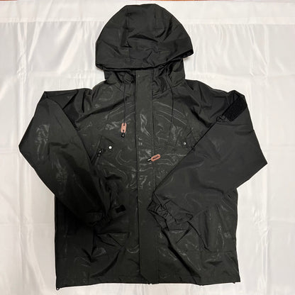 撥水機能付き / ナイロンジャケット（ユニセックス）
マウンテンパーカー　一点物