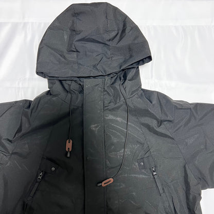 撥水機能付き / ナイロンジャケット（ユニセックス）
マウンテンパーカー　一点物