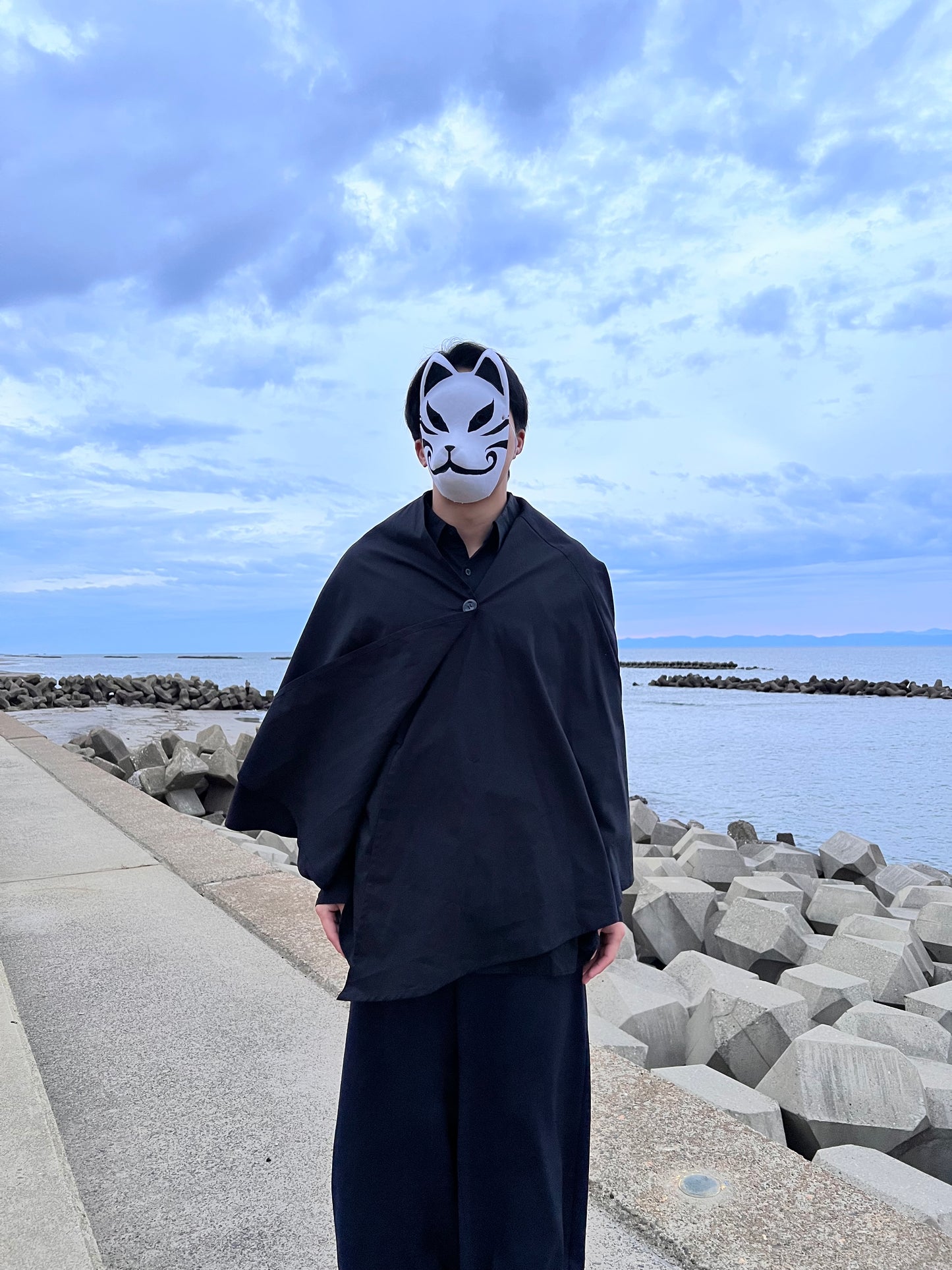 モード系マント羽織
