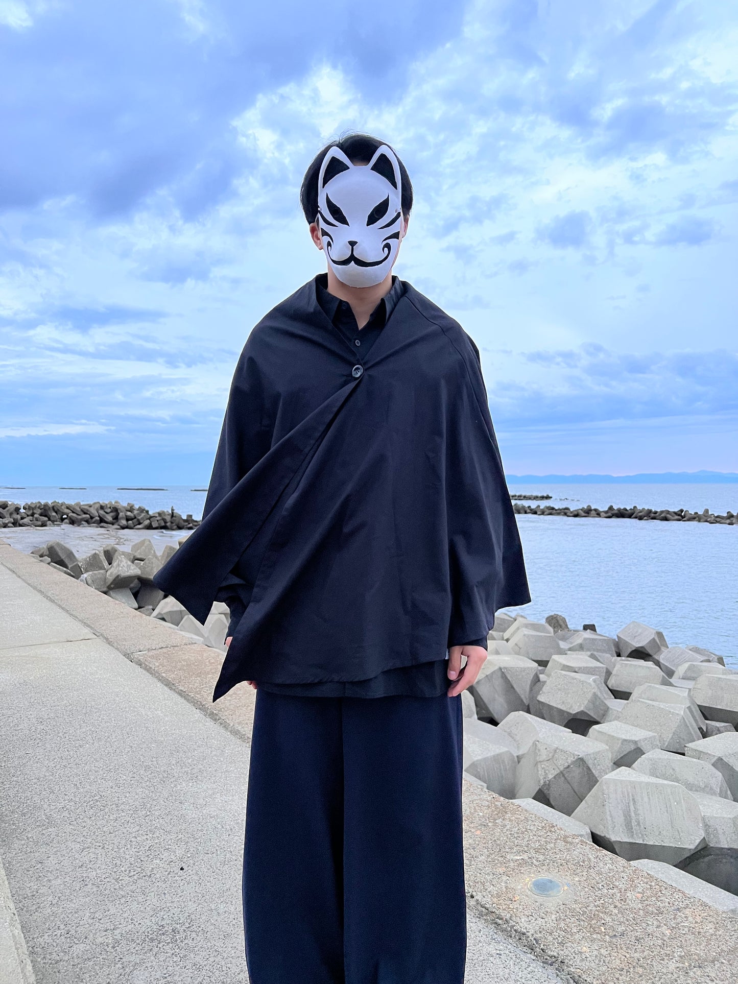 モード系マント羽織